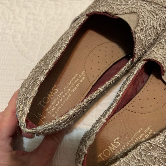 Beautiful sparkly Toms - Picture 10 of 12